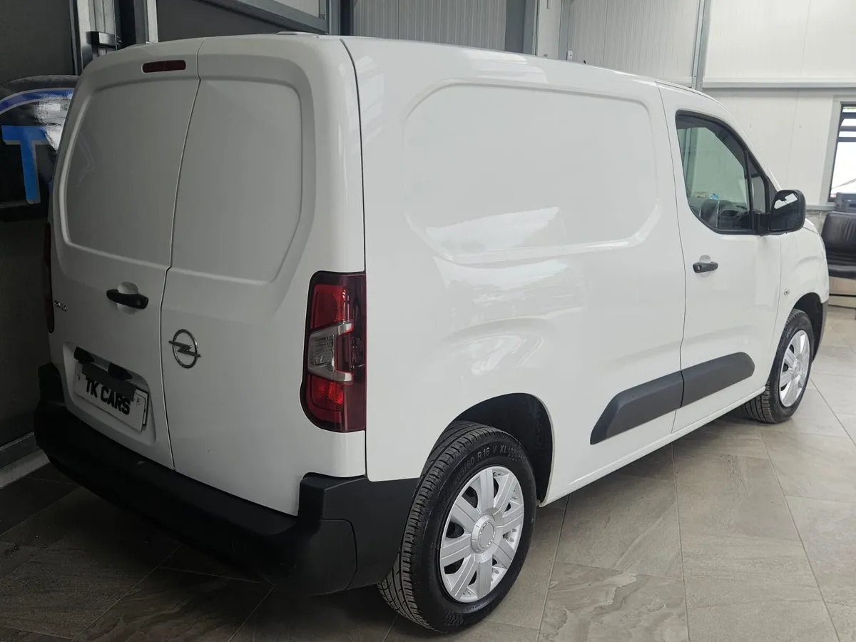 212 OPEL COMBO 3 SEATER NEW D..O.E - Image 4