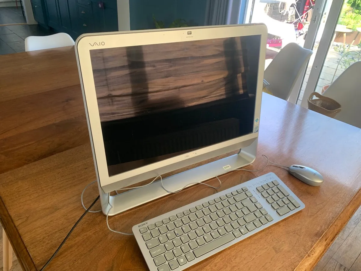 Sony VAIO All In One PC VCG-JS1E - Image 1