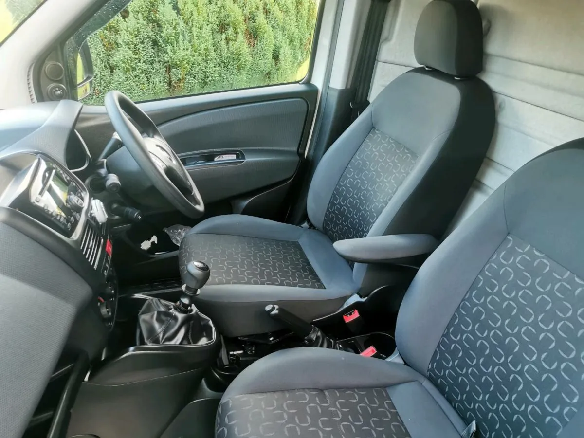Fiat Doblo 6speed,115hp Professional - Image 4