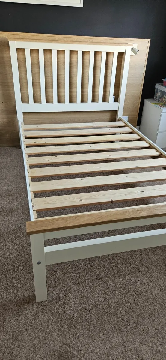 SOLID DOUBLE BED - Image 1