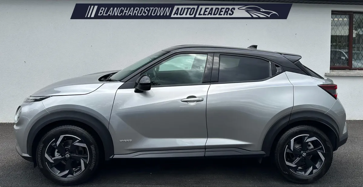 NISSAN JUKE 1.6 HYBRID SV PREMIUM 2T 143BHP - Image 2