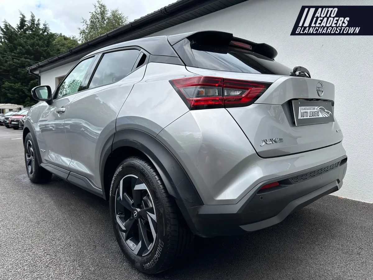 NISSAN JUKE 1.6 HYBRID SV PREMIUM 2T 143BHP - Image 4
