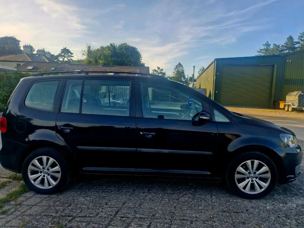 2010 Volkswagen Touran 7 seater - Image 3
