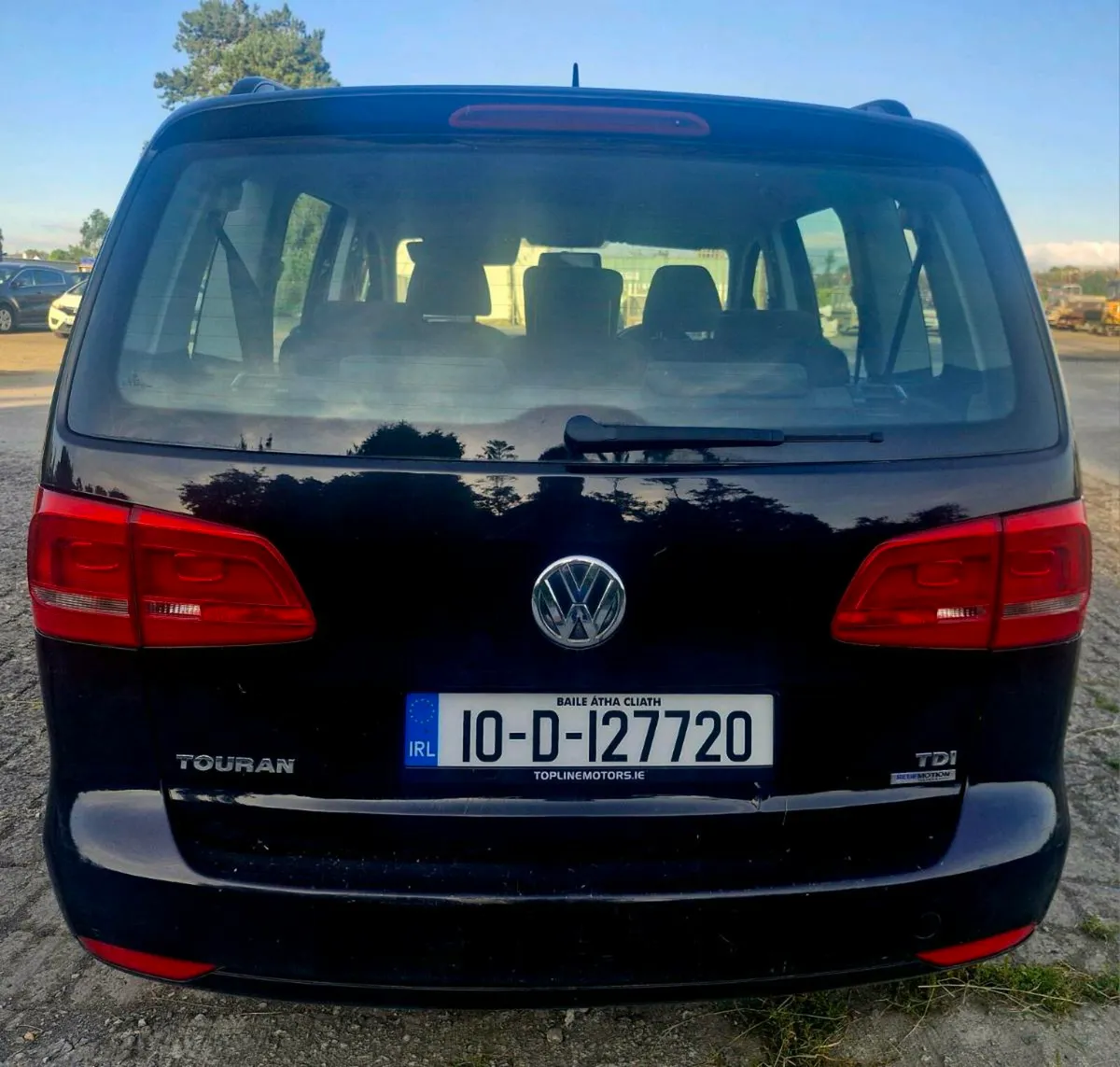 2010 Volkswagen Touran 7 seater - Image 4