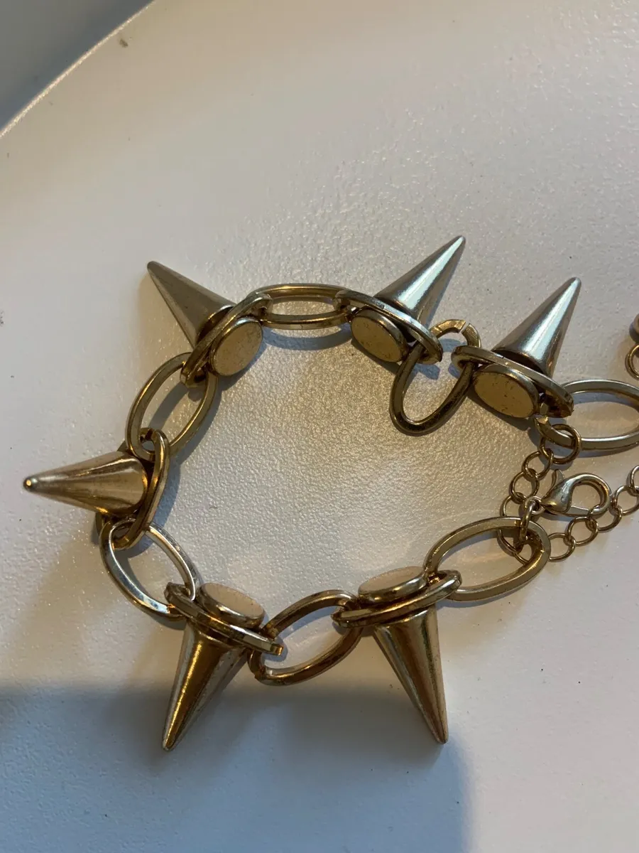 Accessories - Image 3