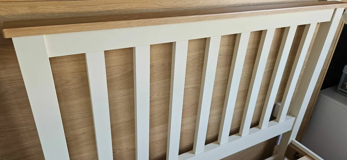 SOLID DOUBLE BED - Image 4