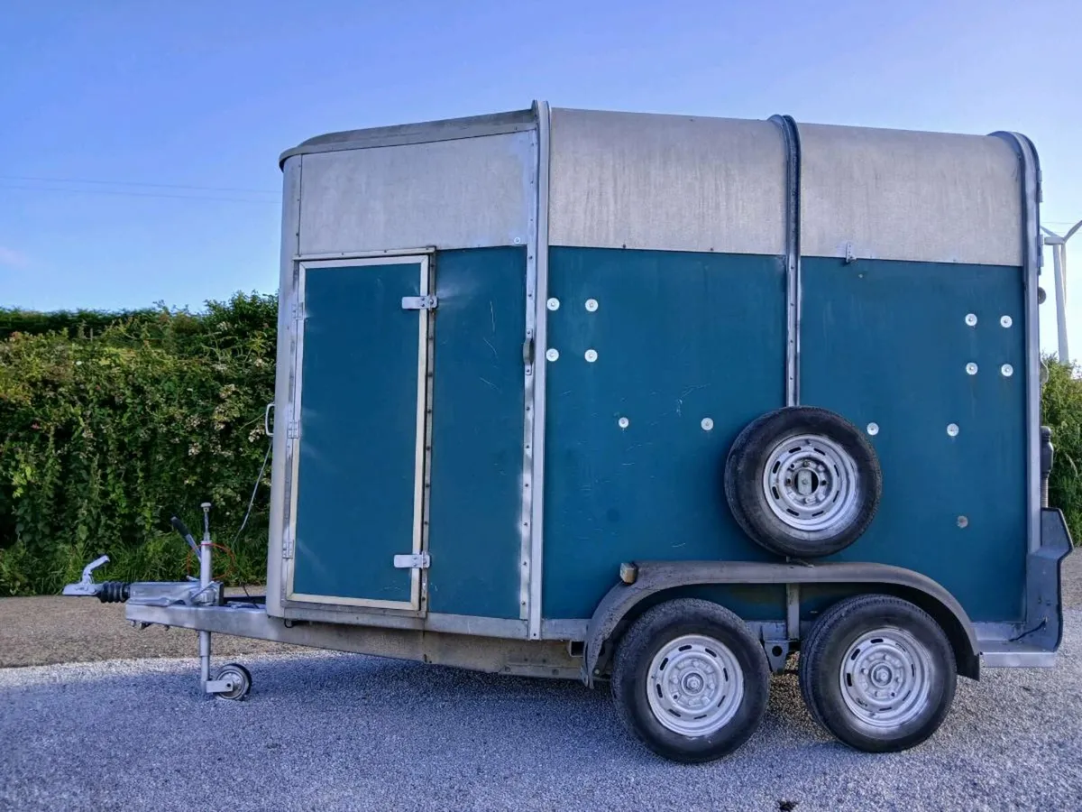 505 ivor Williams horsebox - Image 2