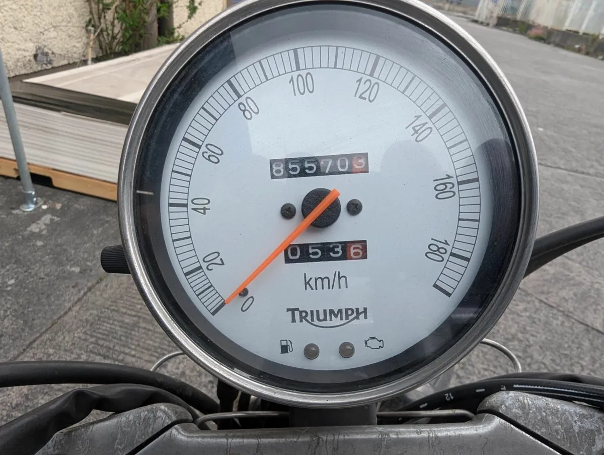 2008 Triumph Speedmaster - Image 2