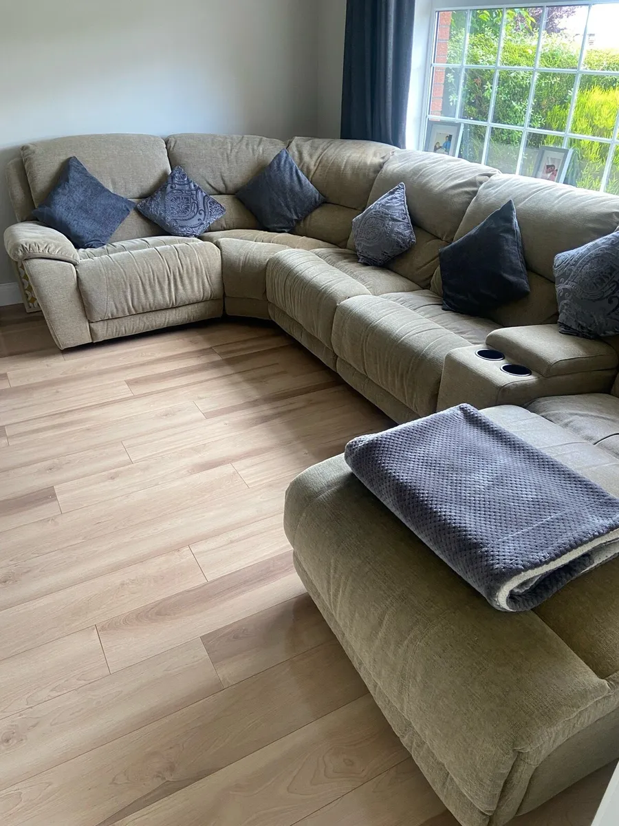 Corner suite - Image 1
