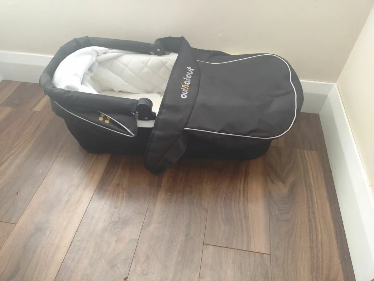 Outnabout Bassinet - Image 1