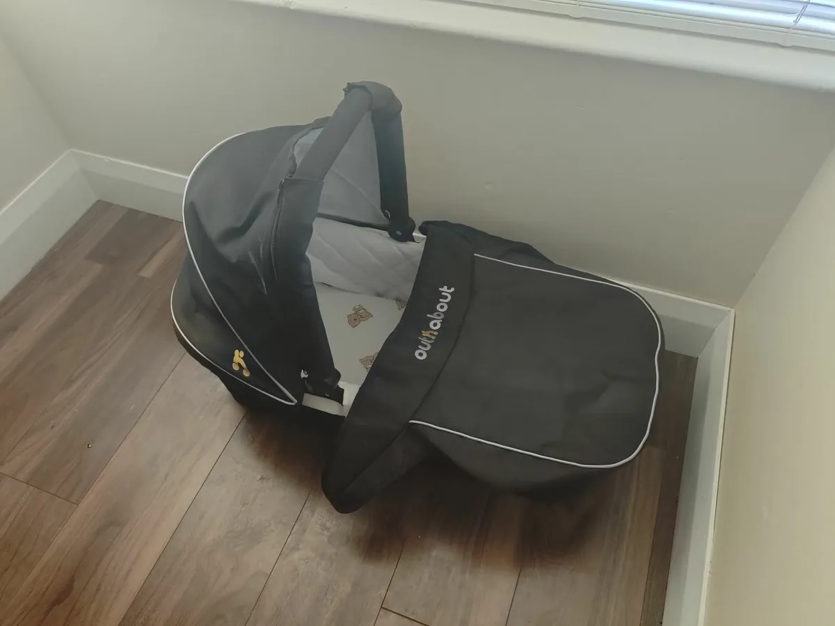 Outnabout Bassinet - Image 2