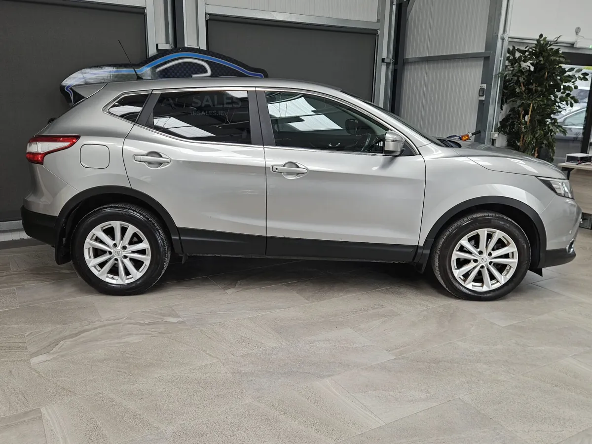 15 NISSAN QASHQAI DIESEL - Image 4