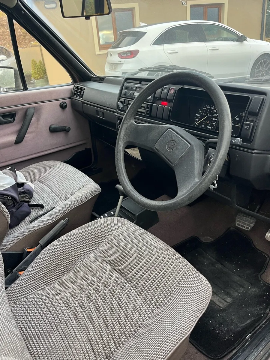 Volkswagen Jetta - Image 4