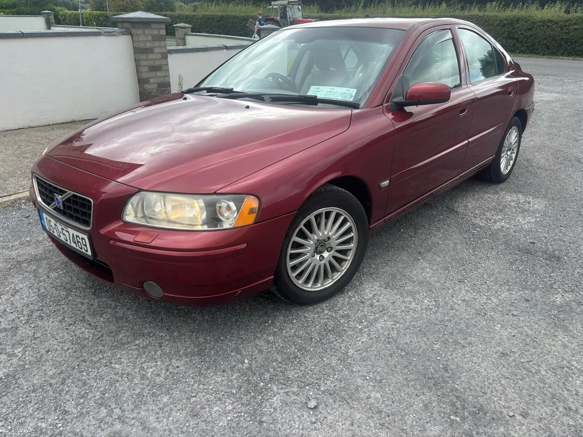 2005 Volvo V60 2.4 Diesel Twin Turbo - Image 3