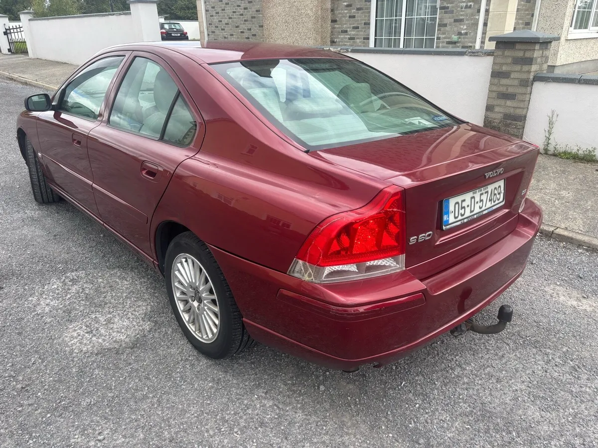 2005 Volvo V60 2.4 Diesel Twin Turbo - Image 4