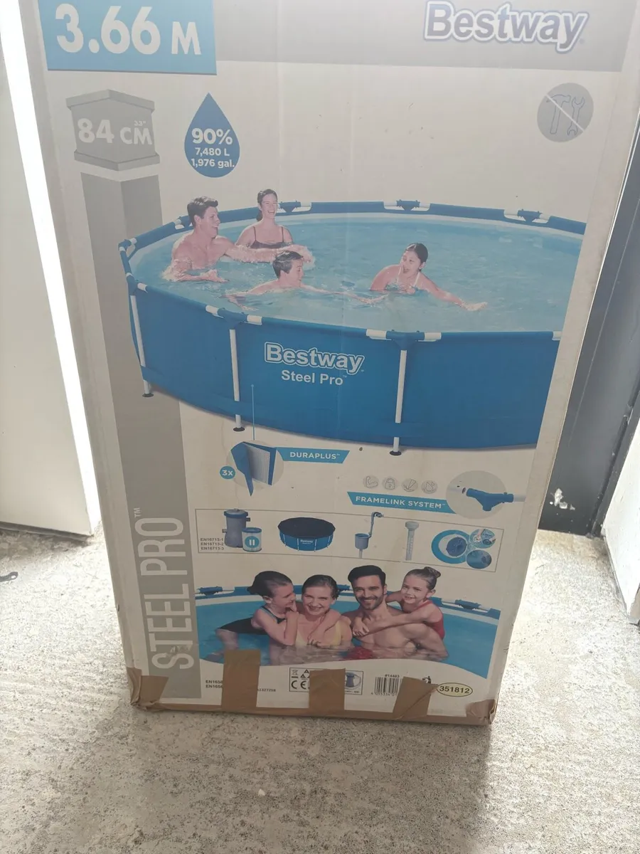 Children’s swimming pool - Image 1