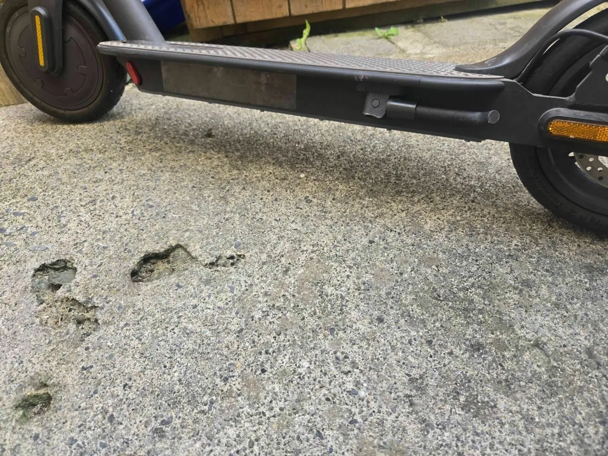 Xiaomi Mi Electric Scooter 1s - Image 4