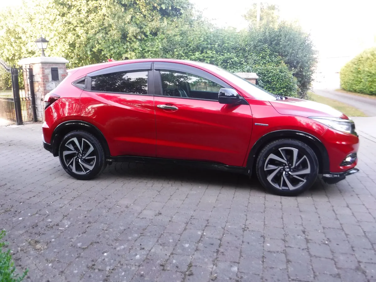 HONDA VEZEL 1.5 AUTO HYBRID RS-LIMITED NCT 7/27 - Image 2