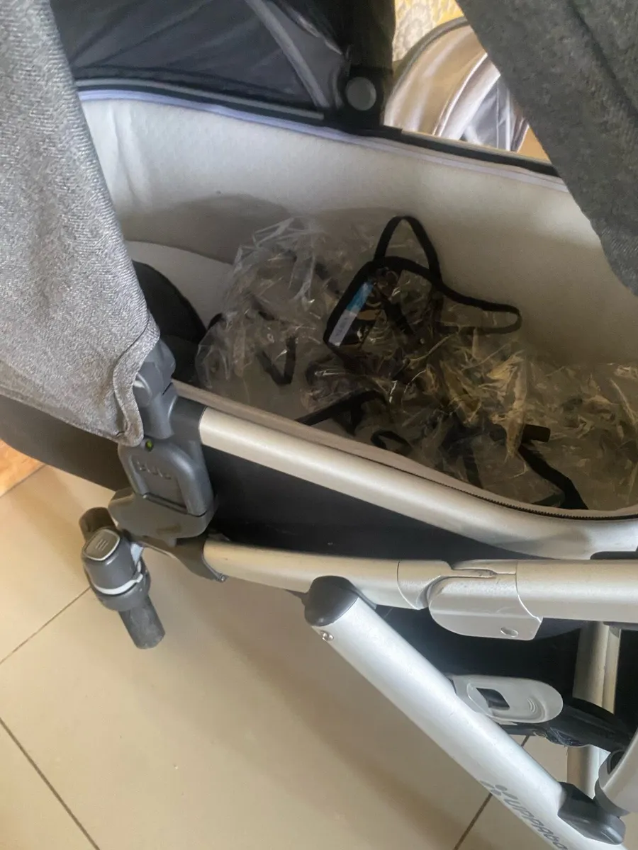 Vista double pram - Image 4