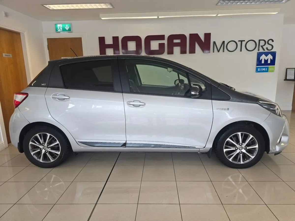 Toyota Yaris Hybrid Y20 Automatic  limited Editio - Image 3