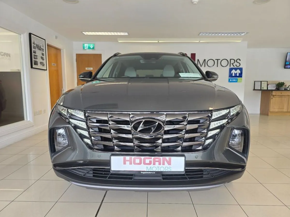 Hyundai Tucson Hybrid Executive Plus 2 Tone Autom - Image 2