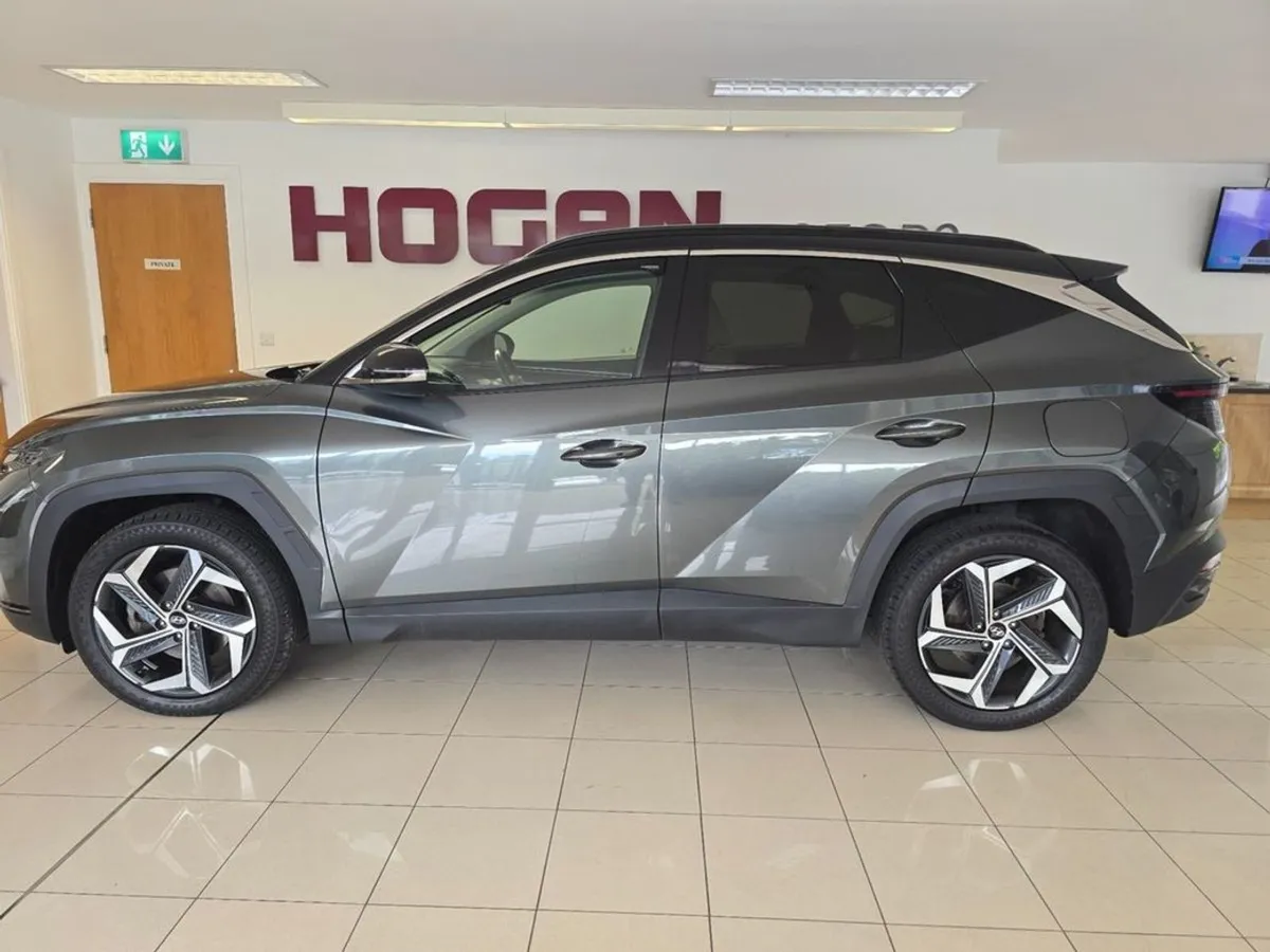 Hyundai Tucson Hybrid Executive Plus 2 Tone Autom - Image 4