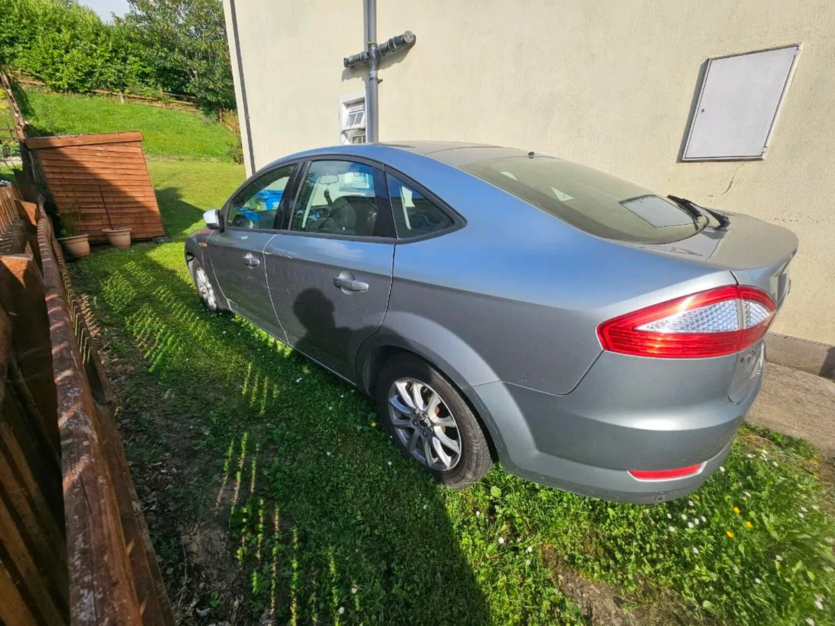 Ford mondeo 2010 - Image 4