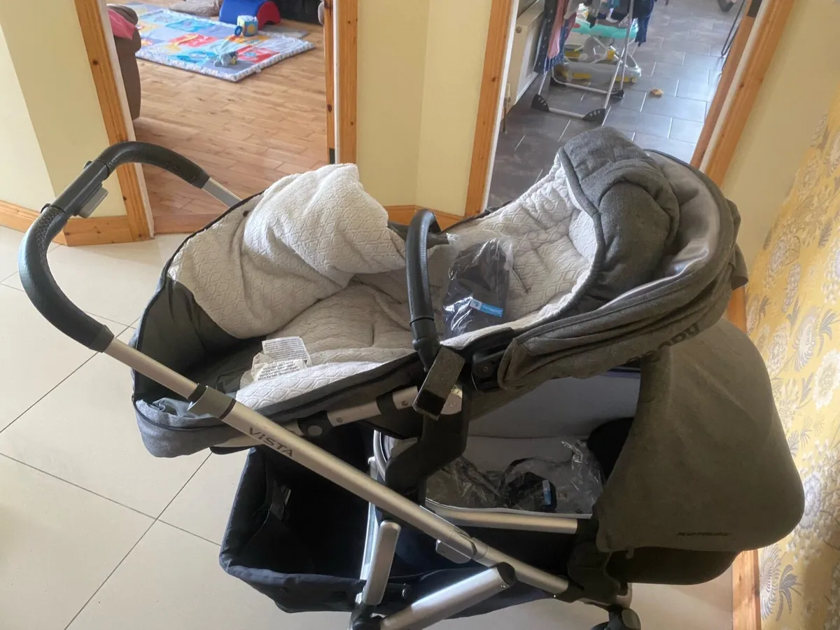 Vista double pram - Image 1