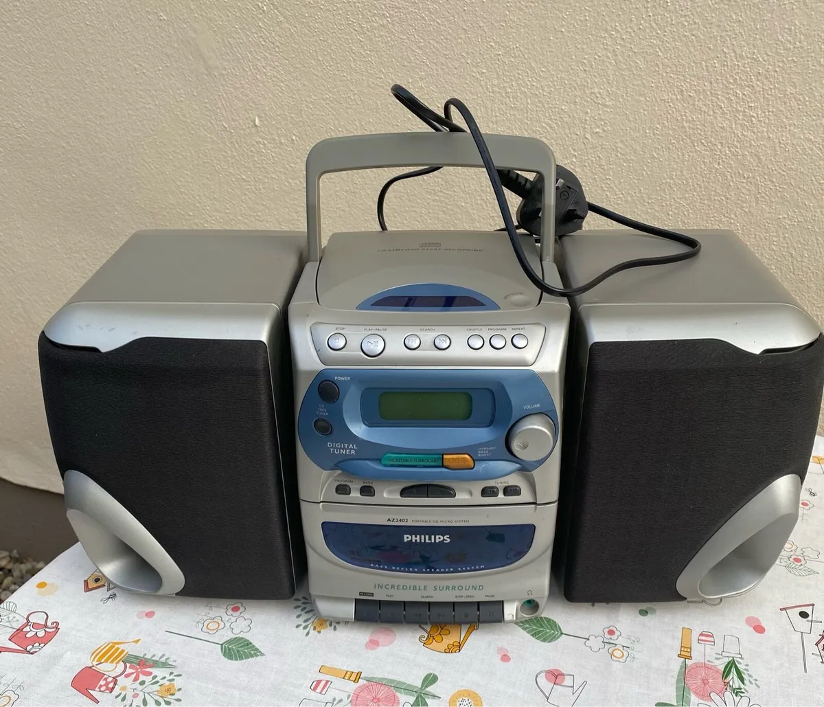 Philips AZ2402 Stereo Hifi System - Image 1