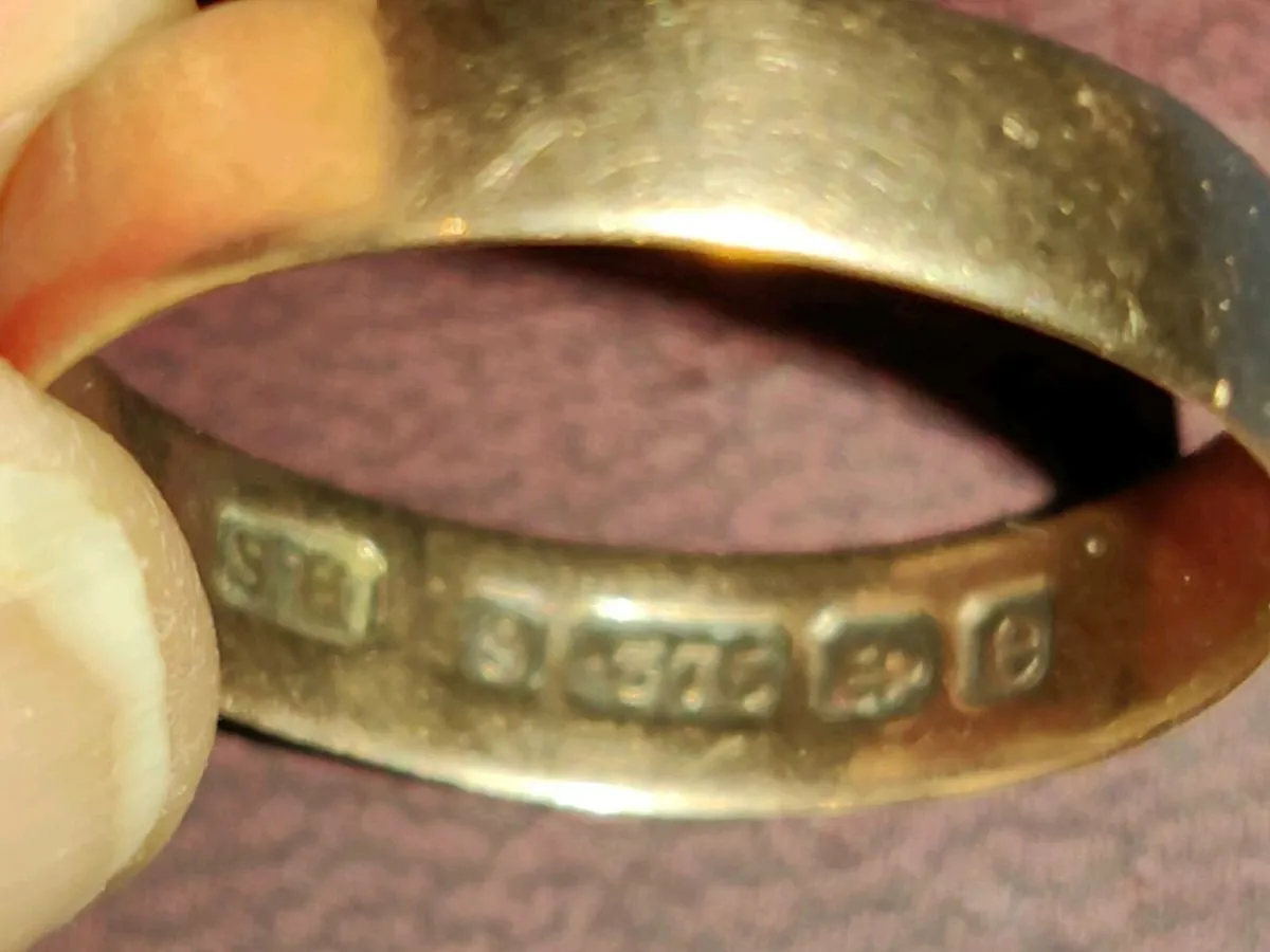 WIDE & LONG SIZED, 9CT Gold Vintage Wedding Ring ! - Image 3