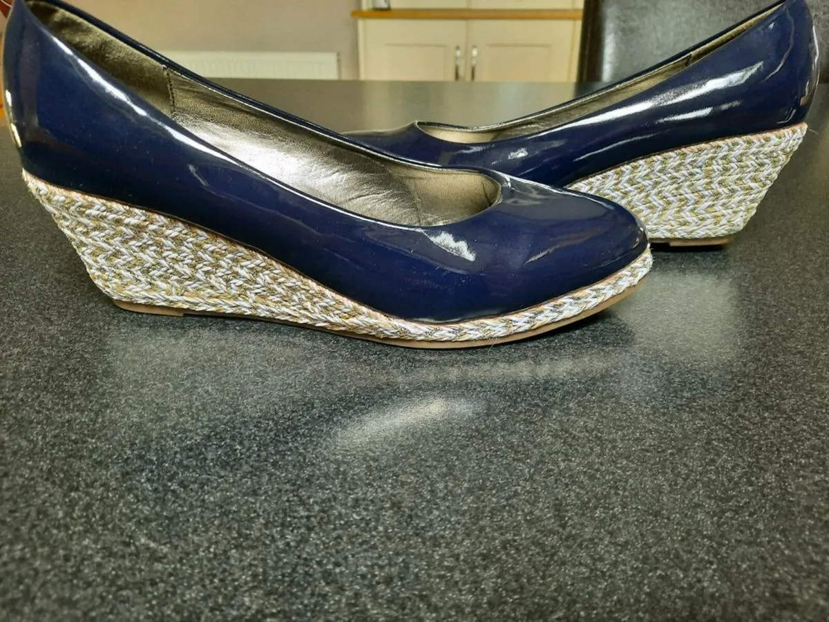 Redz Navy Wedge Shoes - Image 3