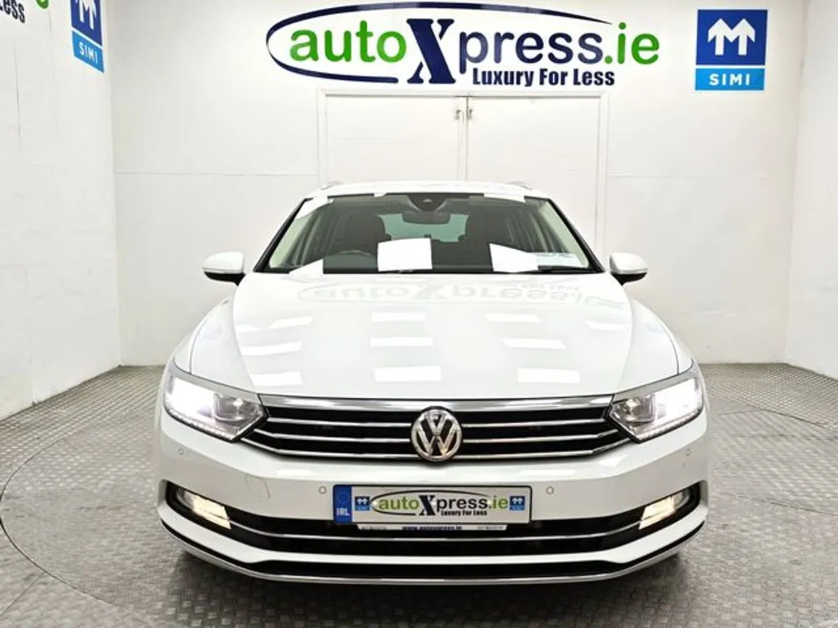 Volkswagen Passat 2.0 TDI Automatic  Reversing Ca - Image 3