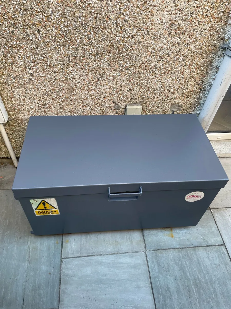 Chemical storage/ site box - Image 1