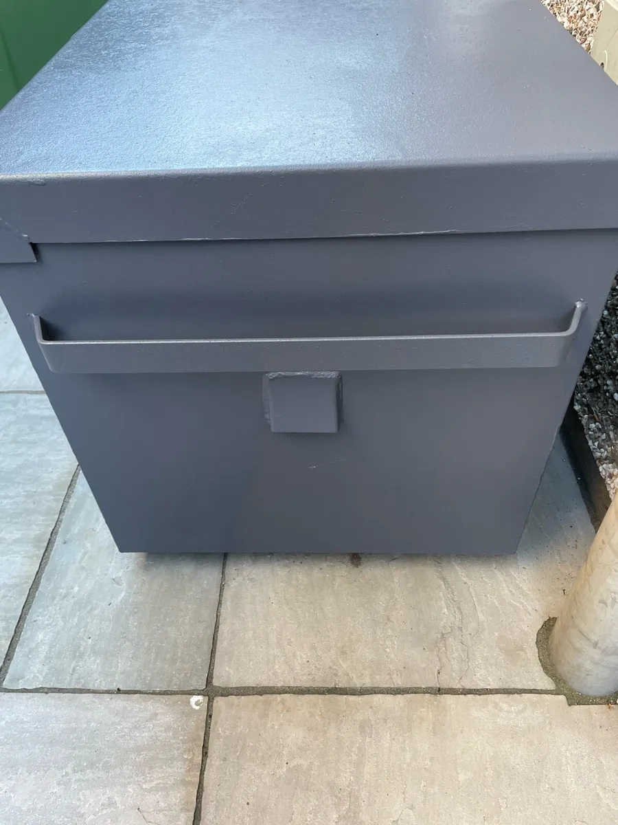 Chemical storage/ site box - Image 3