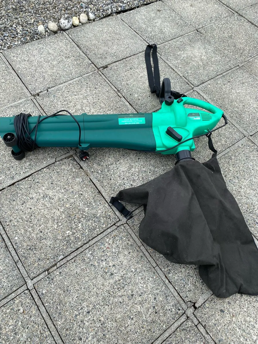 Garden blower/ weed collector - Image 1