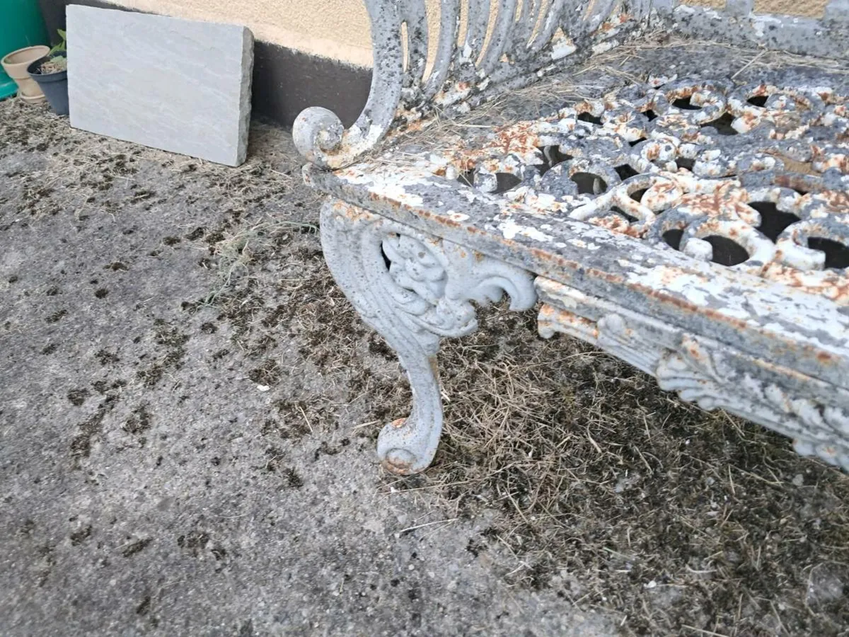 Cast iron bench - Image 3