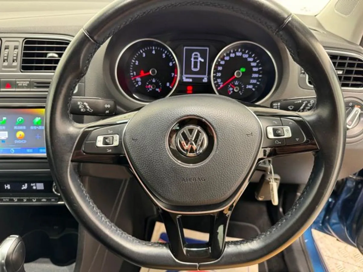 Volkswagen Polo Highline 1.2 TSI Automatic - Image 4
