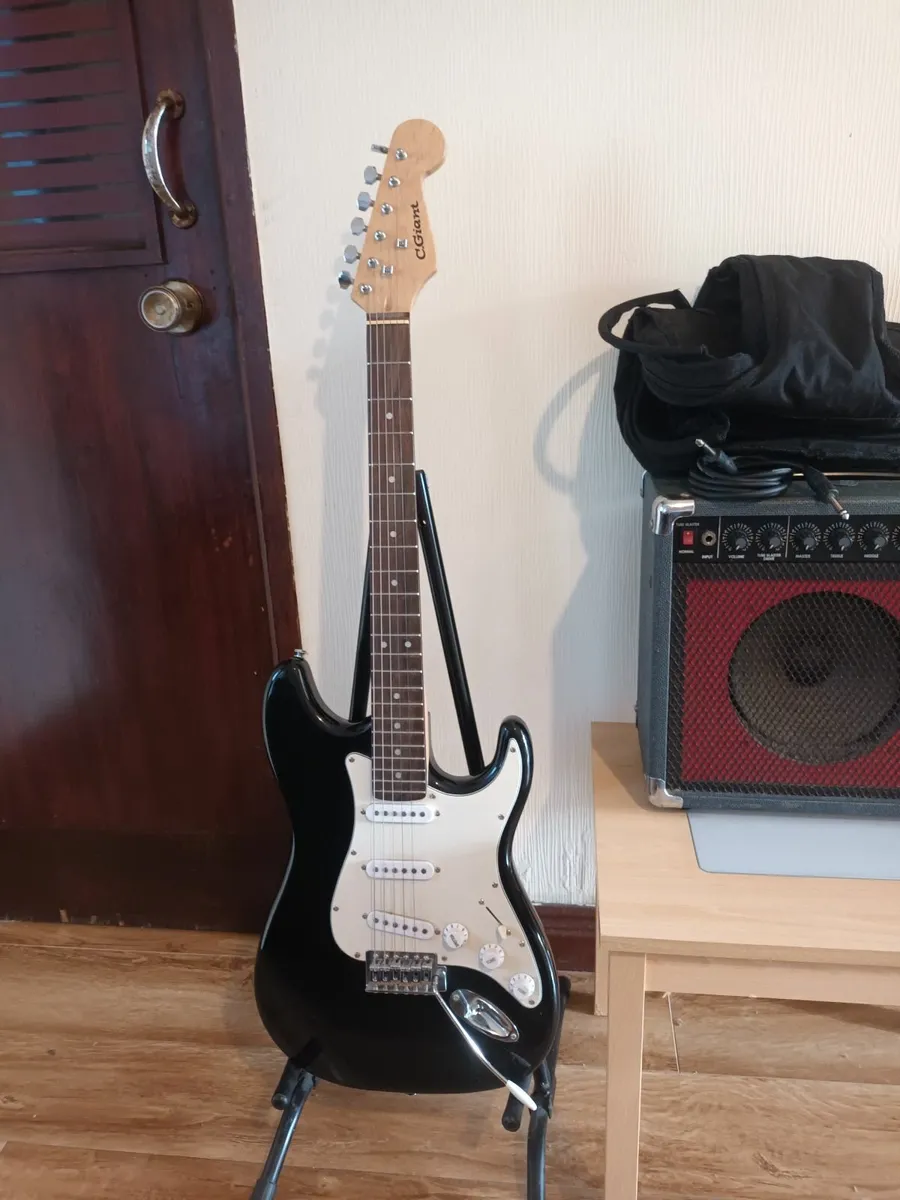 guitar - Image 3