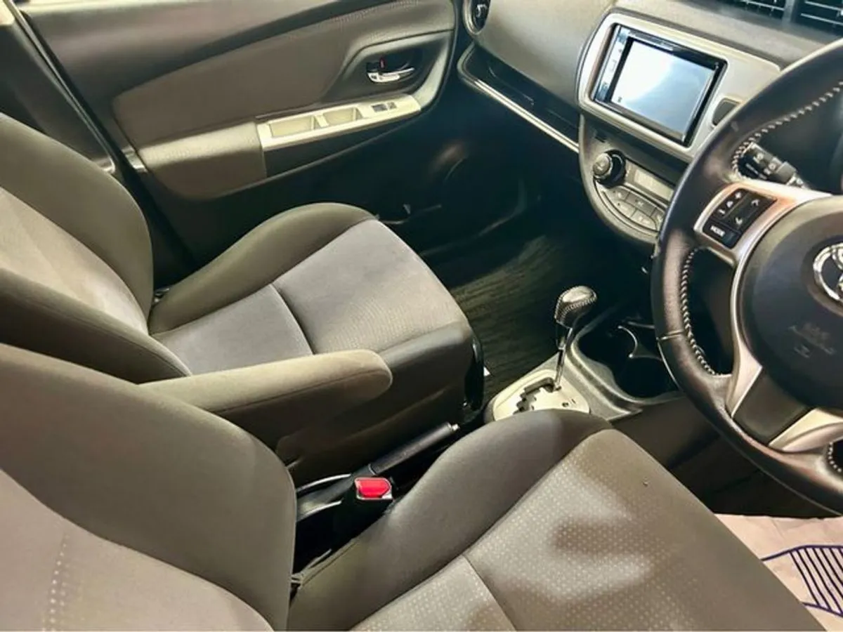 Toyota Yaris 1.3 Automatic - Image 2