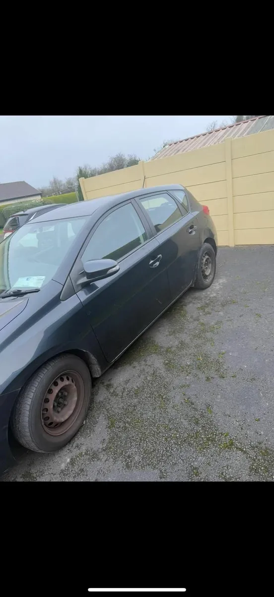 Toyota Auris 2013 - Image 3