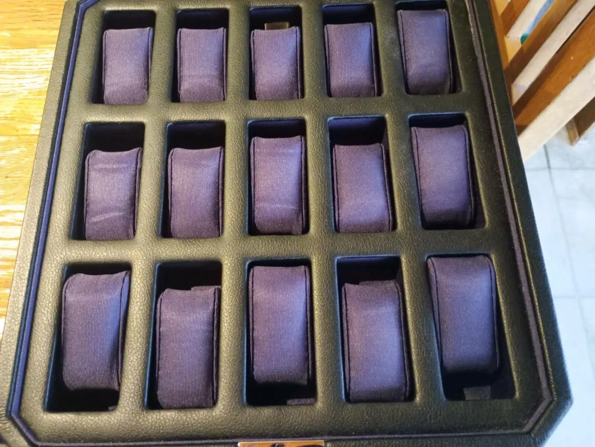 Wolf Windsor 15 piece watch display box - Image 4