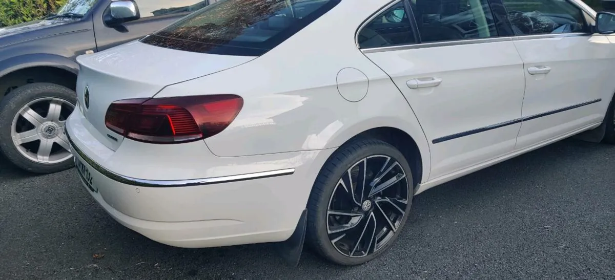 2013 VW Passat cc - Image 4