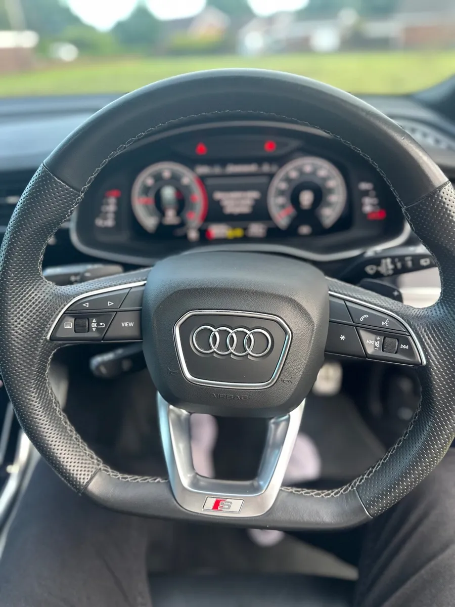 Audi Q8 2021 - Image 3
