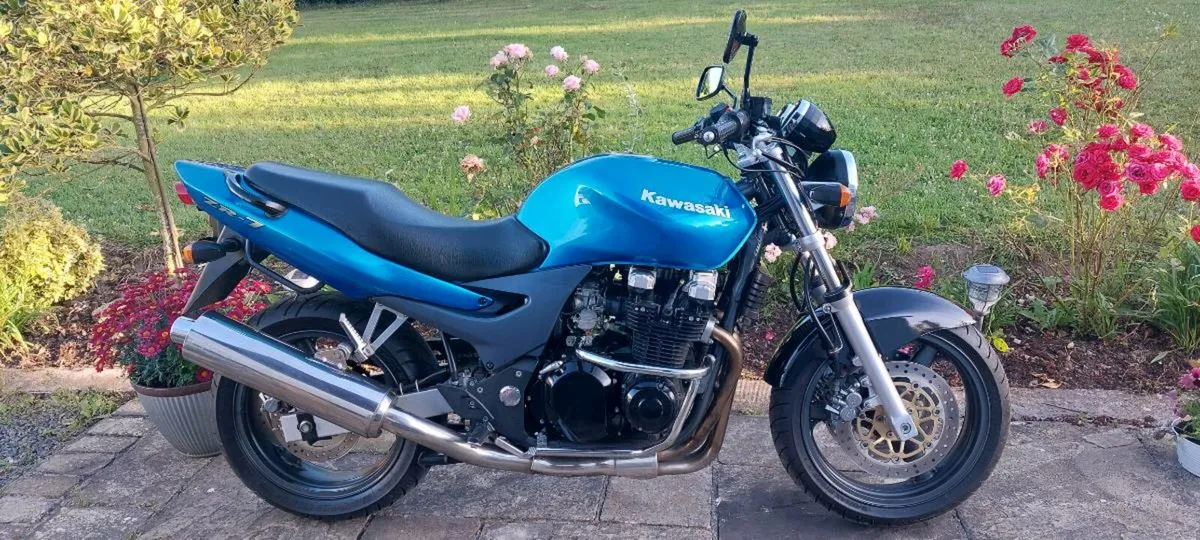 KAWASAKI  ZR - 7 - Image 1