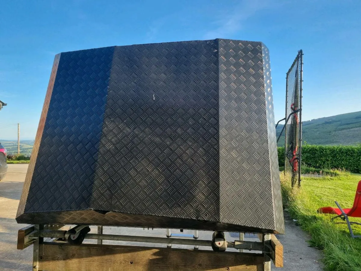 Alu khosi roof tent - Image 3