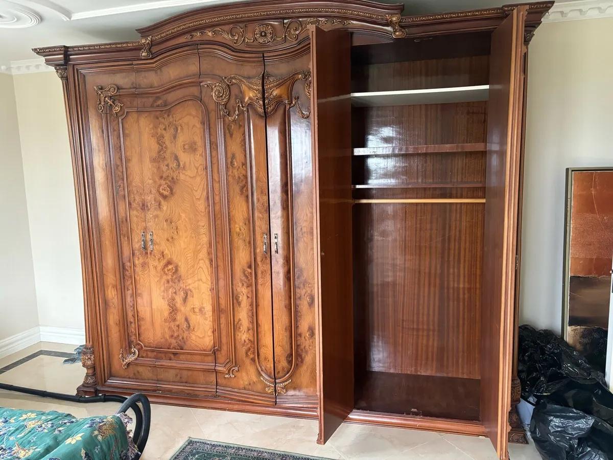 Wardrobe - Image 3