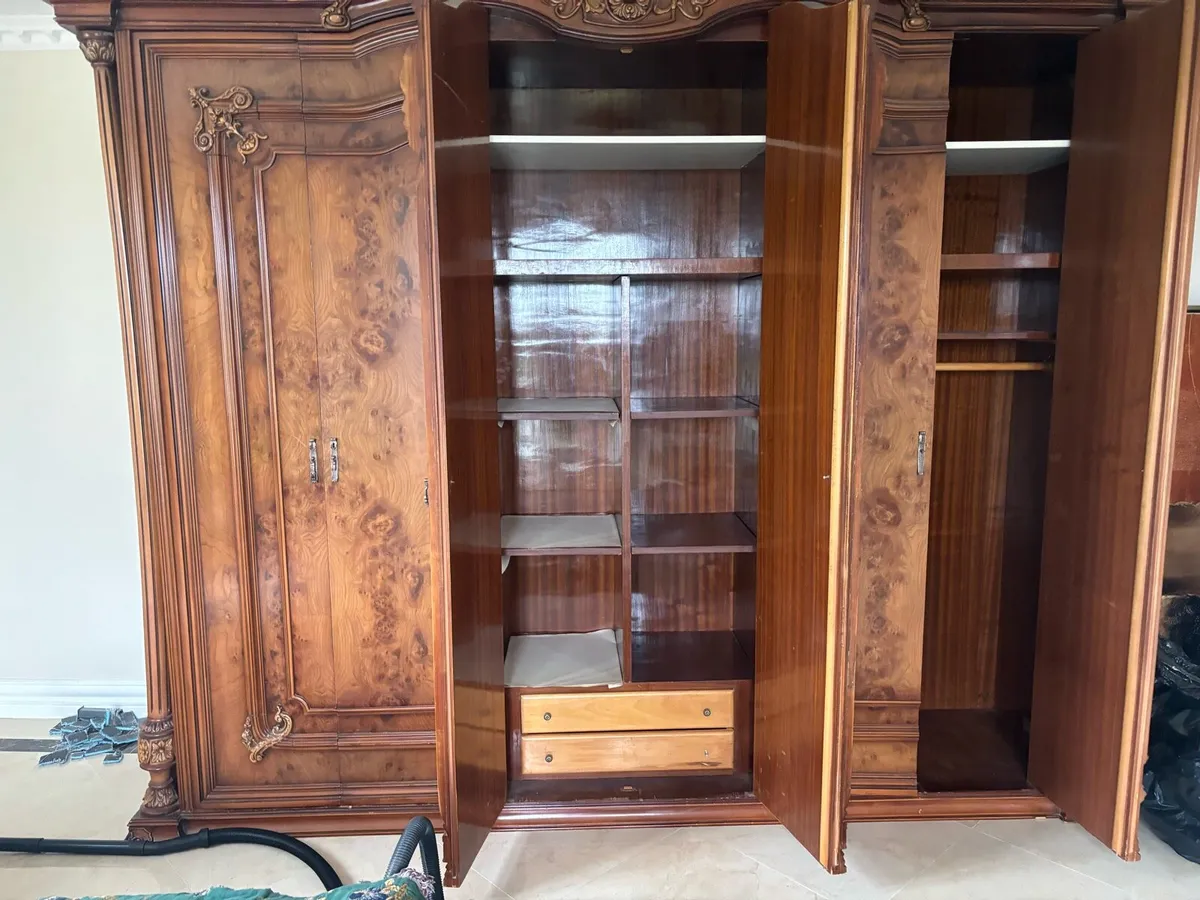 Wardrobe - Image 4