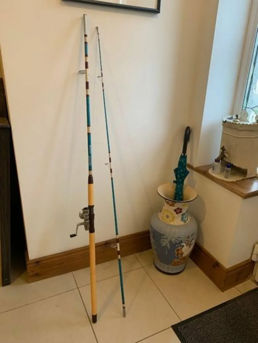 Vintage Shakespeare Fishing Rod & Reel 9ft - Image 1