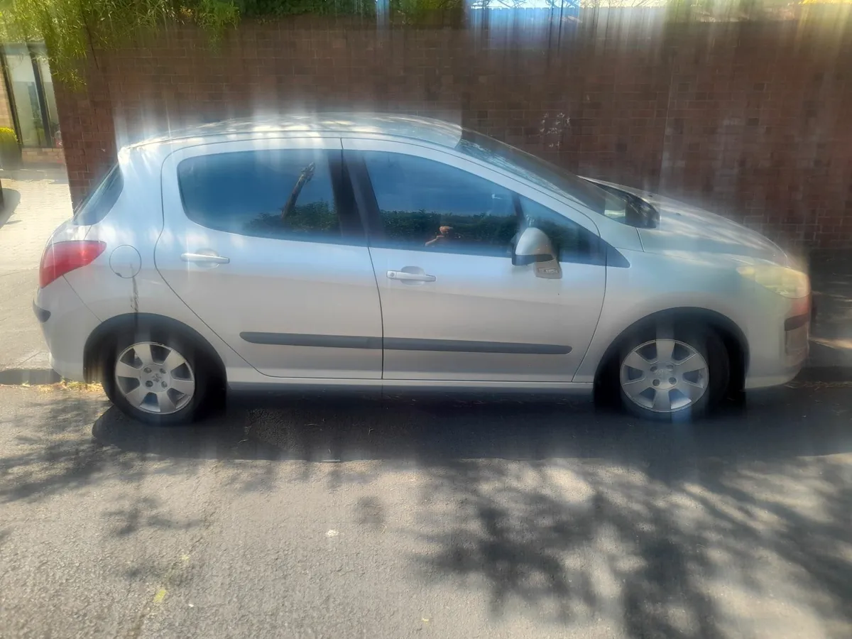 Peugeot 308 2009 - Image 2