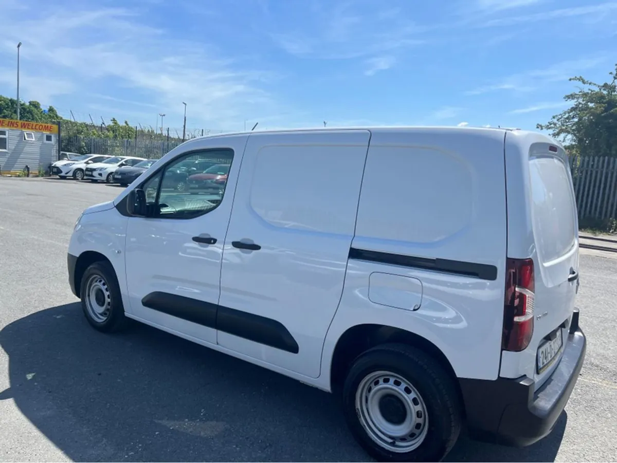 Opel Combo Komf L1h1-1.5 100PS D 3DR - Image 2